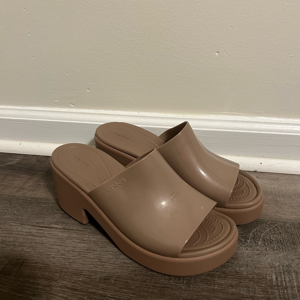 Crocs Women's Tan Platform Slide Sandals